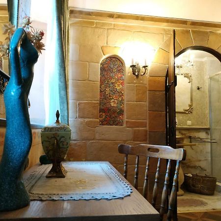 Bed and Breakfast Hye Aspet Հայ Ասպետ Гюмри Экстерьер фото