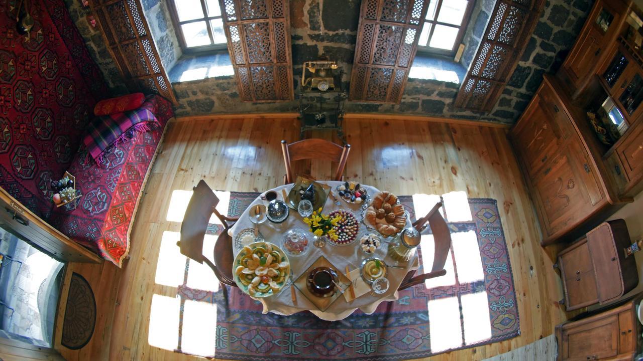 Bed and Breakfast Hye Aspet Հայ Ասպետ Гюмри Экстерьер фото