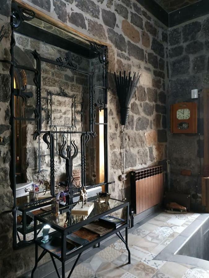 Bed and Breakfast Hye Aspet Հայ Ասպետ Гюмри Экстерьер фото