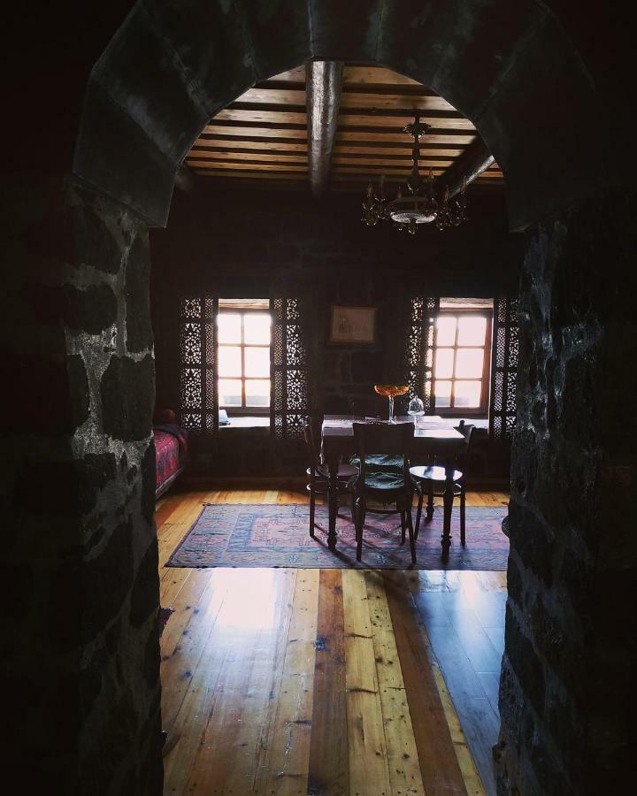 Bed and Breakfast Hye Aspet Հայ Ասպետ Гюмри Экстерьер фото
