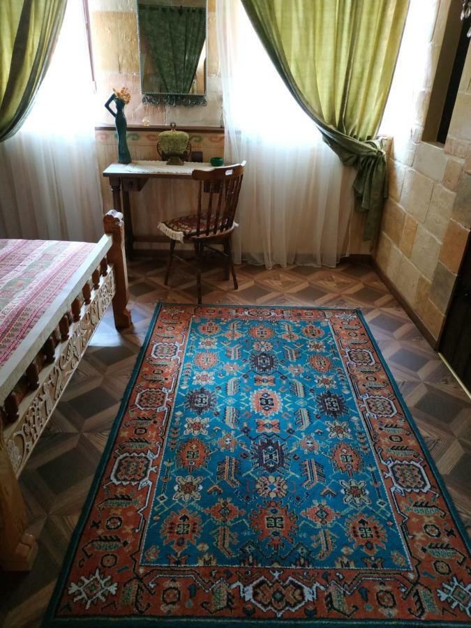 Bed and Breakfast Hye Aspet Հայ Ասպետ Гюмри Экстерьер фото